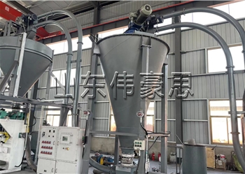 石墨粉管鏈式輸送機，管鏈粉體輸送設備現場