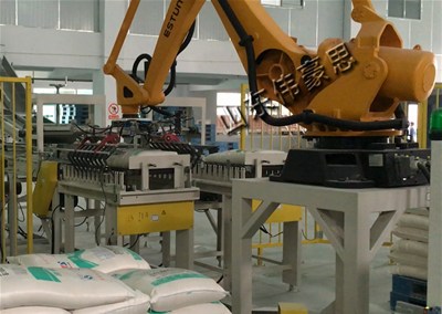 袋式碼垛機(jī)器人能促使企業(yè)智能化轉(zhuǎn)型的原因？
