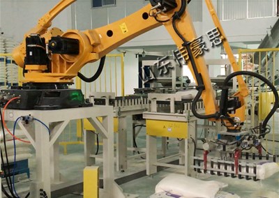 豆粕自動碼垛機 機器人碼垛機演示