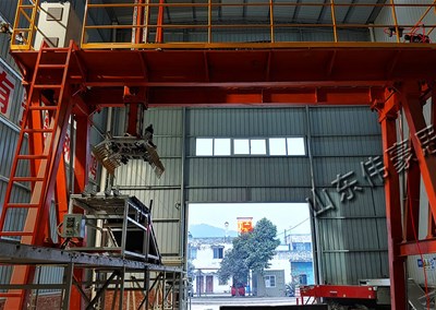 袋裝砂漿自動裝車碼垛機(jī)，全自動裝車機(jī)客戶使用現(xiàn)場