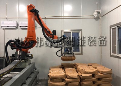 山東移動式自動碼垛機廠家，紙袋機器人自動碼垛系統(tǒng)