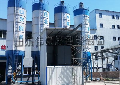 水泥噸包自動拆包設(shè)備，壽光噸袋破袋機使用案例