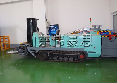 紙箱全自動(dòng)卸車設(shè)備，集裝箱自動(dòng)卸車機(jī)工作現(xiàn)場