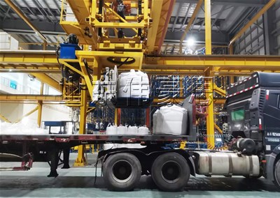 雙酚A粉噸袋自動裝車機(jī)，山東全自動噸袋裝車設(shè)備